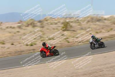 media/Apr-20-2025-AHRMA (Sun) [[393a79c373]]/Race/Group 11 early race/Turn 4b/